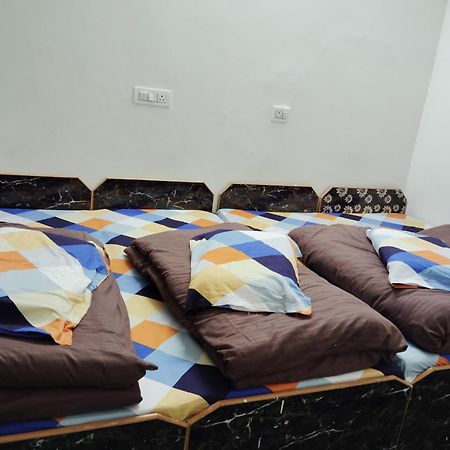 Hotel Narayana Residency Gupta Kāshi Екстериор снимка